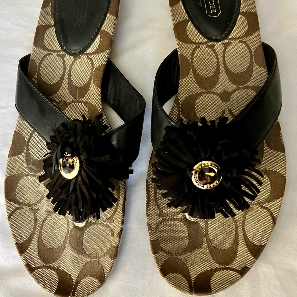 Coach gently used brown sandals size 8